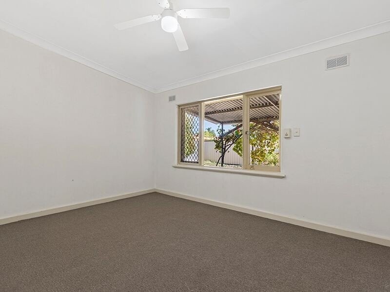 33 Sevington Street, Maddington WA 6109