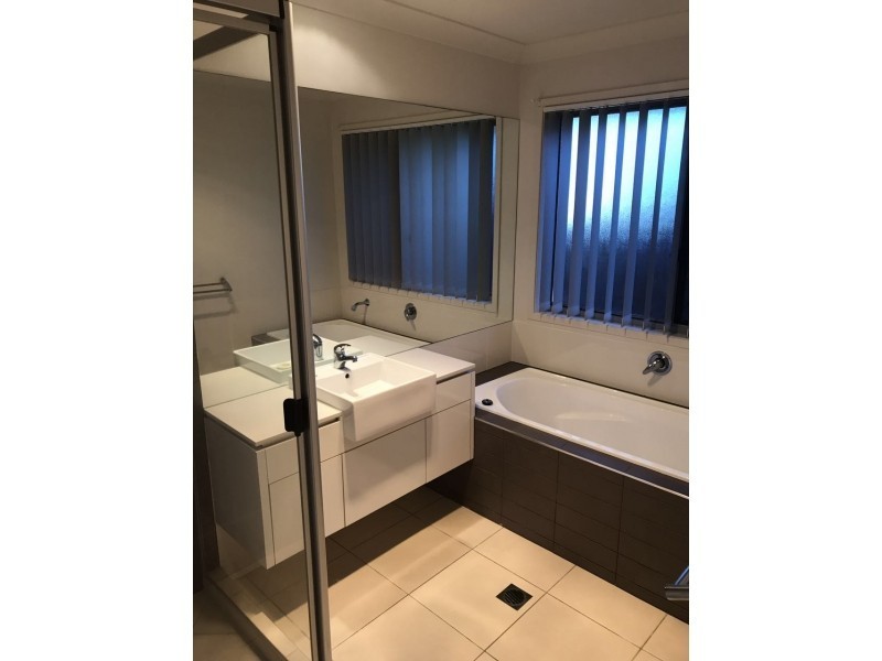 11 Cherry Court, Coomera QLD 4209