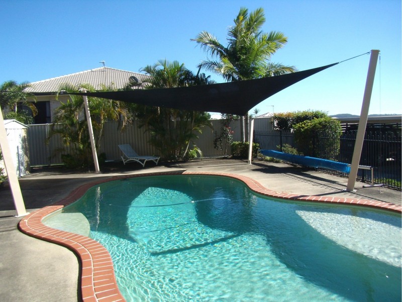 13 Parklane Place, Highland Park QLD 4211