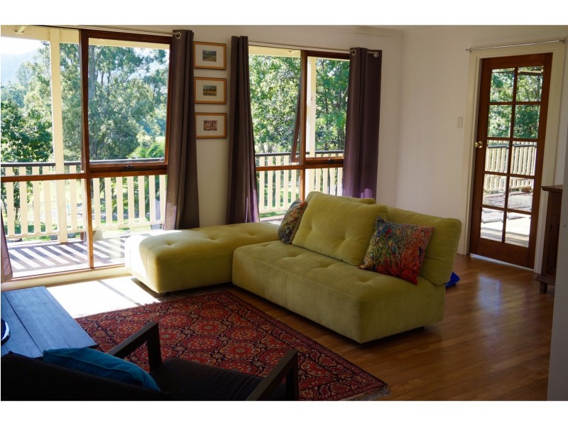 12 MANGIFERA CLOSE, Wights Mountain QLD 4520