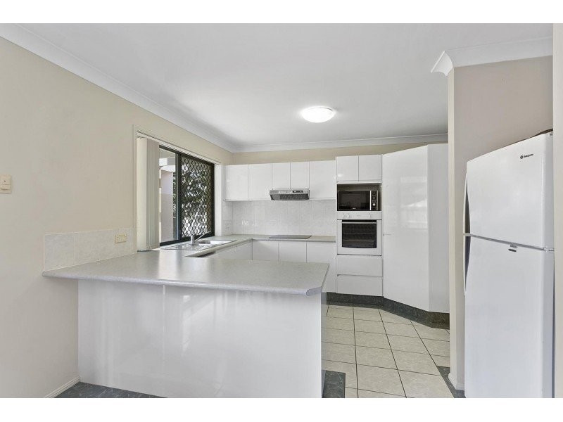 10 Encore Crescent, Ashmore QLD 4214