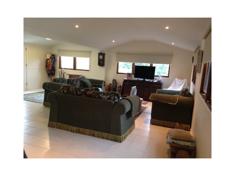 42 Albany Road, Hyde Park QLD 4812