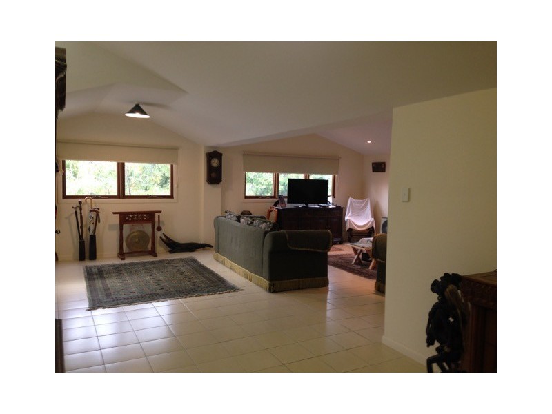 42 Albany Road, Hyde Park QLD 4812