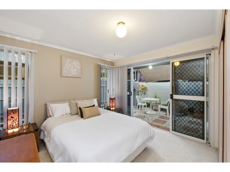 4 Buckingham Street, Margate QLD 4019