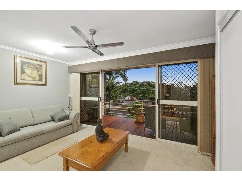 4 Buckingham Street, Margate QLD 4019