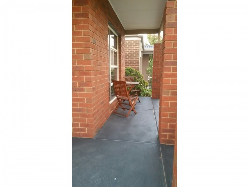 24 Britton Drive, Pakenham VIC 3810