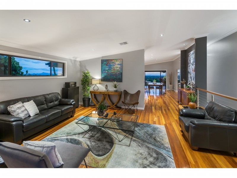 155 Gibson Crescent, Bellbowrie QLD 4070