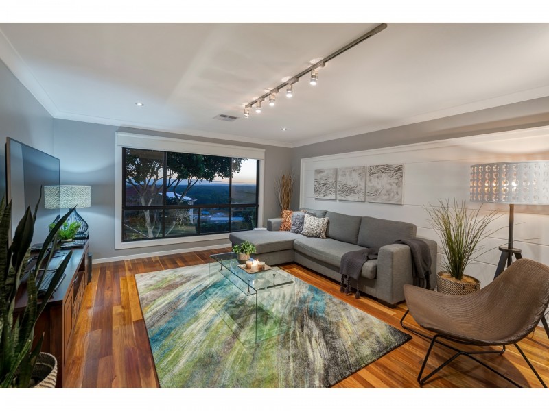 155 Gibson Crescent, Bellbowrie QLD 4070