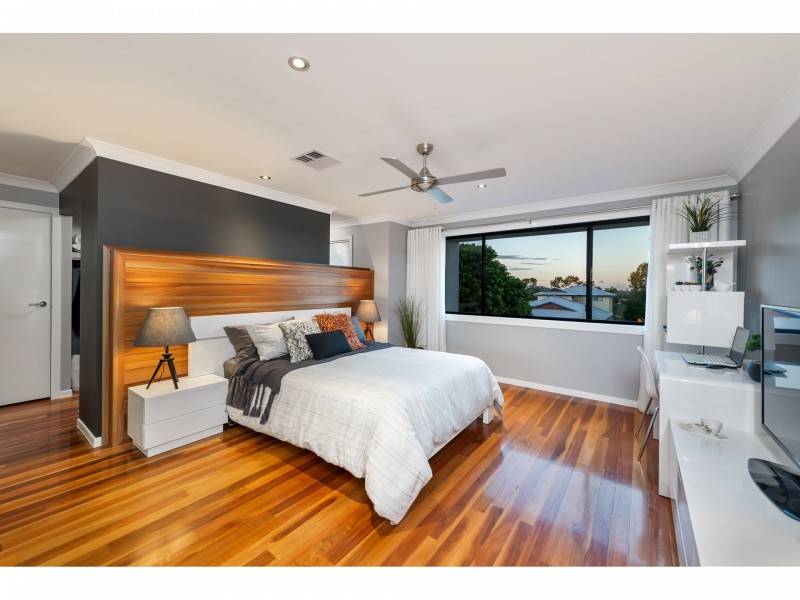 155 Gibson Crescent, Bellbowrie QLD 4070