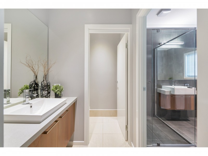 155 Gibson Crescent, Bellbowrie QLD 4070