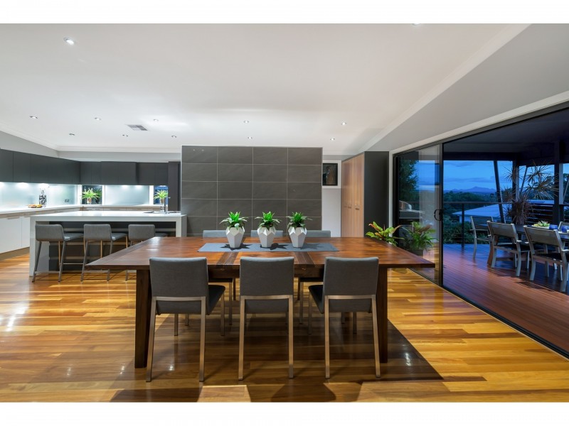 155 Gibson Crescent, Bellbowrie QLD 4070