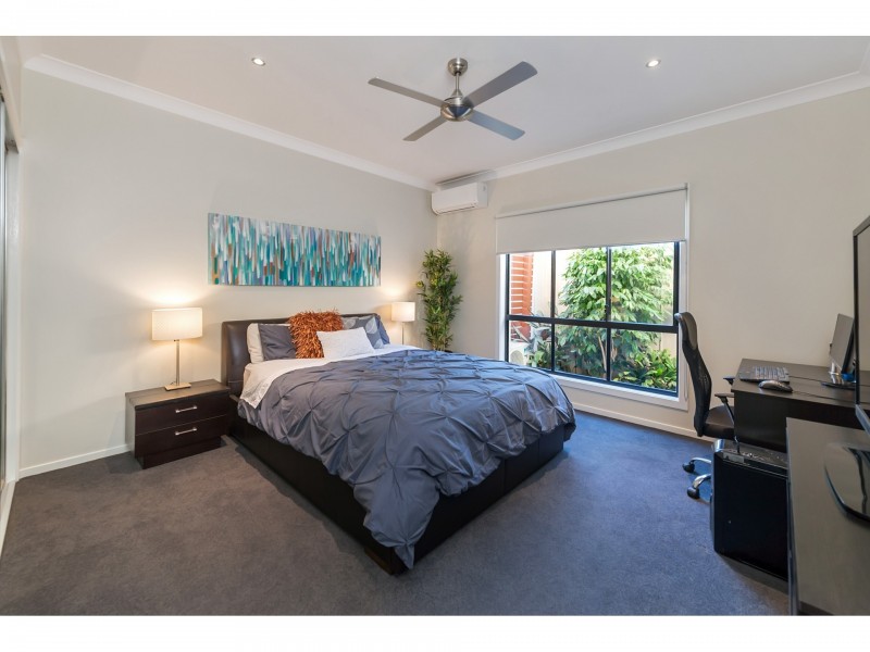 155 Gibson Crescent, Bellbowrie QLD 4070