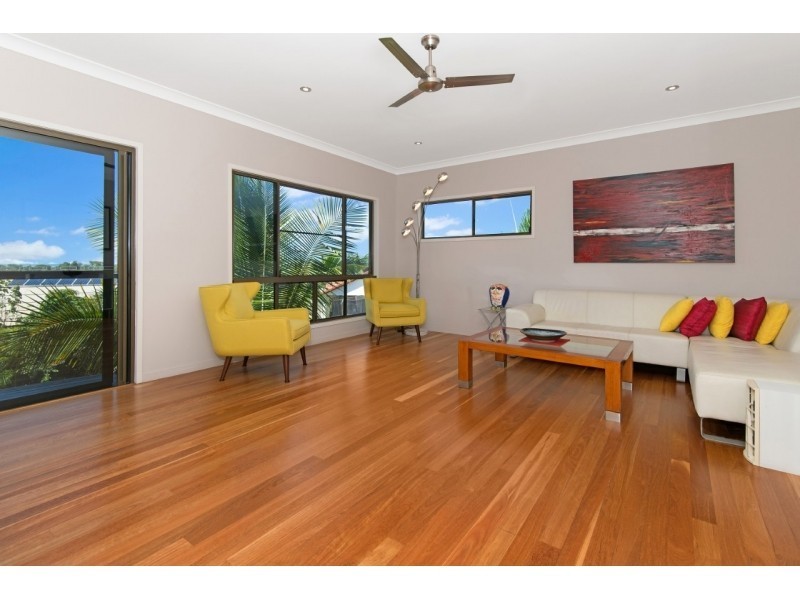 26 Shutehaven Circuit, Bushland Beach QLD 4818