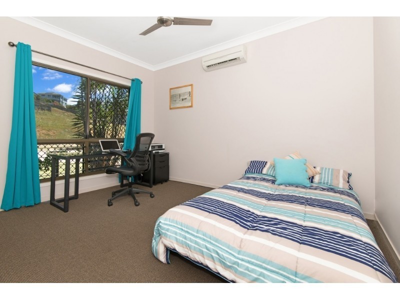 26 Shutehaven Circuit, Bushland Beach QLD 4818