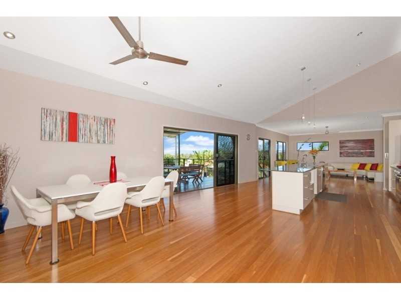 26 Shutehaven Circuit, Bushland Beach QLD 4818