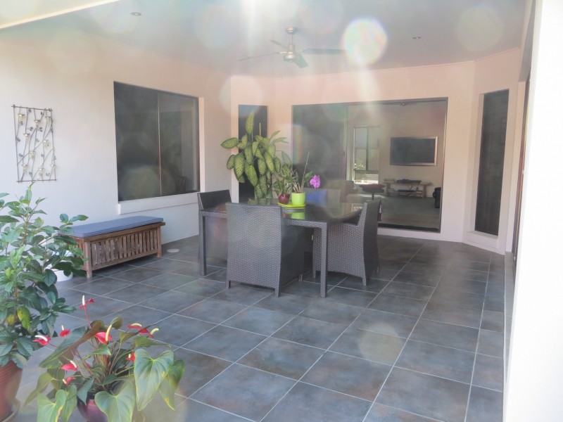 6 Essen Place, Oxenford QLD 4210
