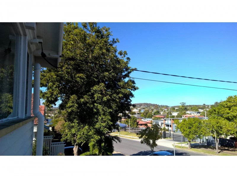 18 Chester Road, Annerley QLD 4103