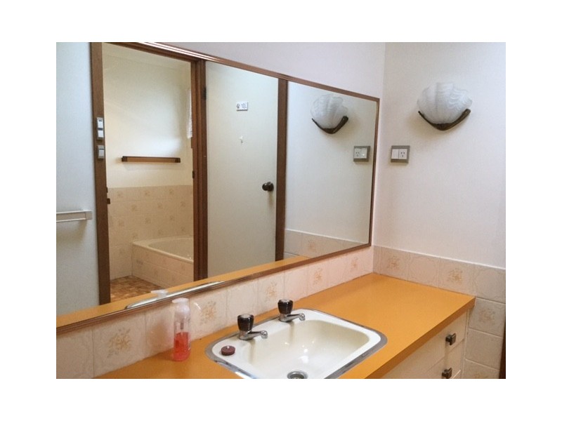 8 Nicol Street, Mclaren Vale SA 5171