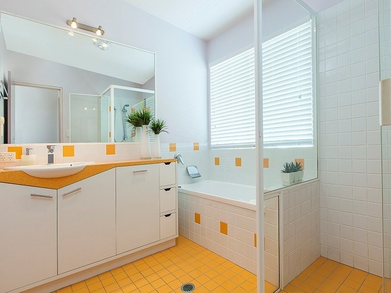 126 Sunbird Chase, Parrearra QLD 4575