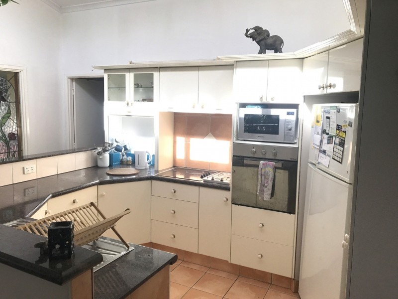 2 Hillcrest Avenue, Tweed Heads South NSW 2486