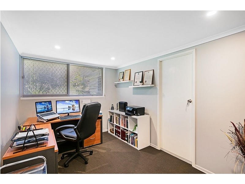 1A Curzon Street, Mount Lofty QLD 4350