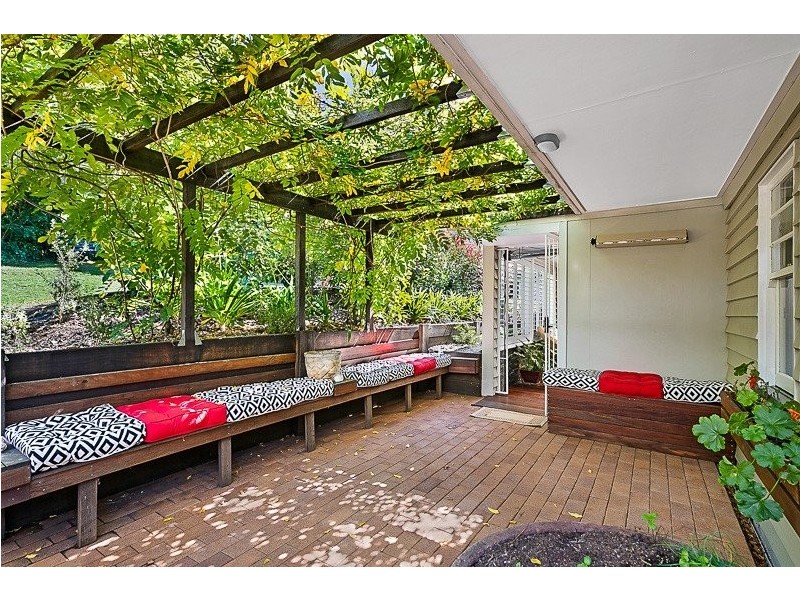 1A Curzon Street, Mount Lofty QLD 4350