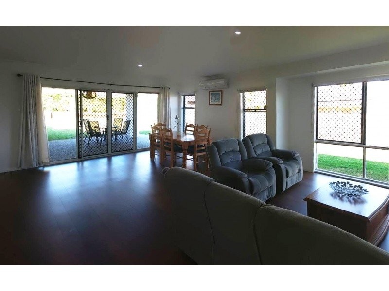 26 Mokera Street, Coral Cove QLD 4670