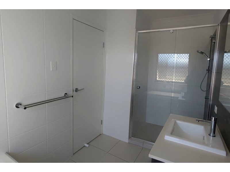 26 Mokera Street, Coral Cove QLD 4670