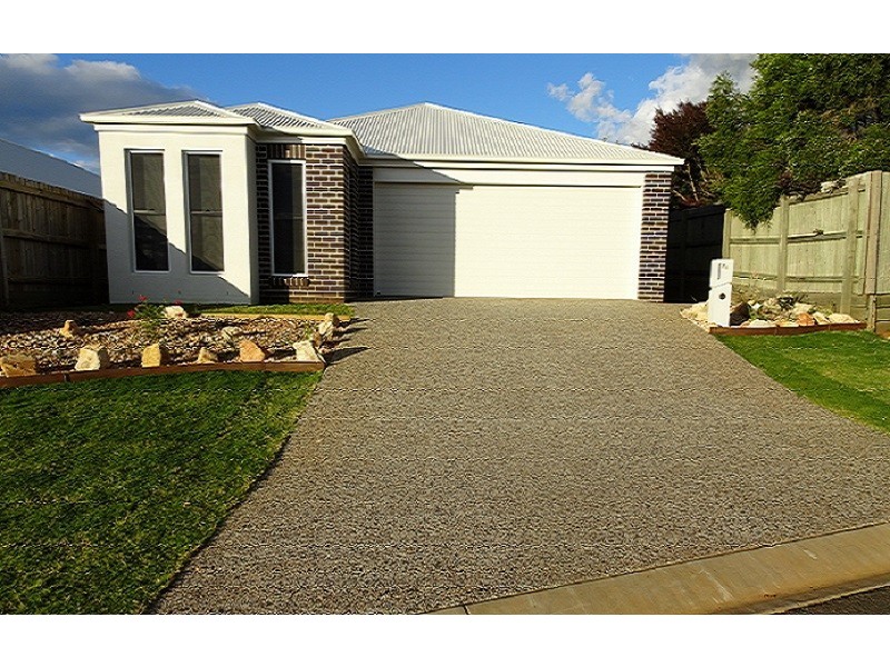 3a Smythe Drive, Highfields QLD 4352