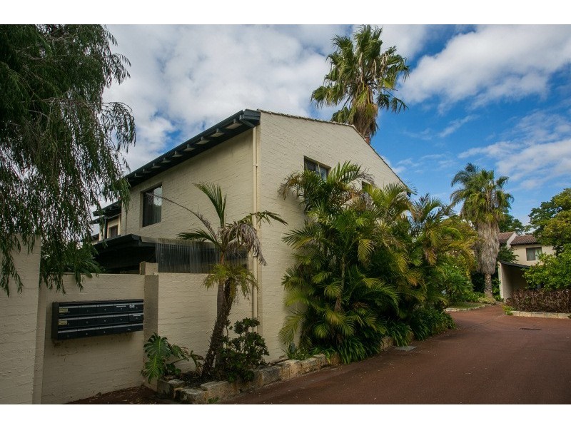 4/11 South Terrace, Como WA 6152