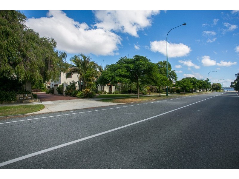 4/11 South Terrace, Como WA 6152