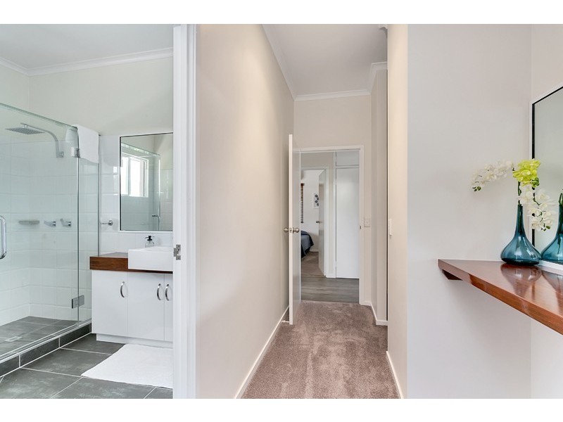 32 Hutchinson Street, Edge Hill QLD 4870