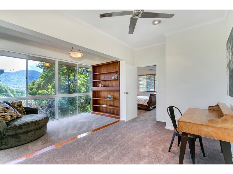 32 Hutchinson Street, Edge Hill QLD 4870