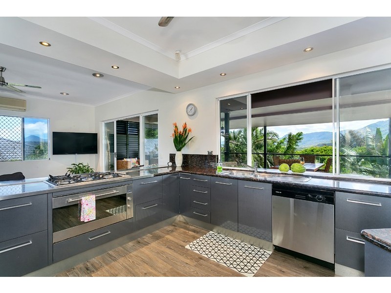 32 Hutchinson Street, Edge Hill QLD 4870