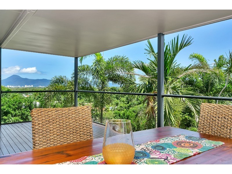 32 Hutchinson Street, Edge Hill QLD 4870