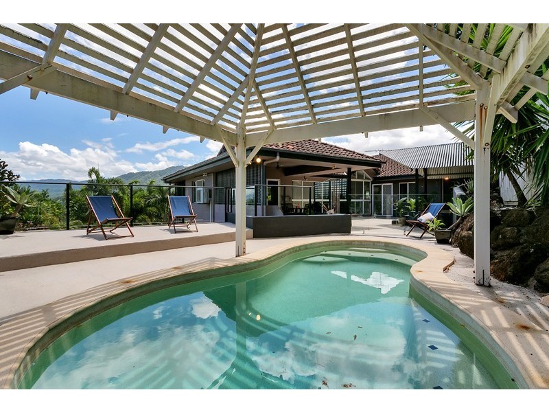 32 Hutchinson Street, Edge Hill QLD 4870