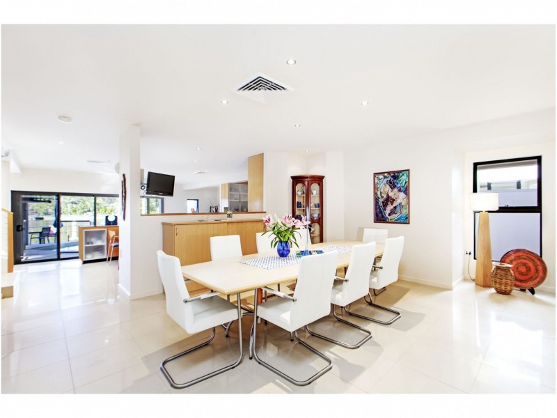 2 Kurrewa Lane, Coomera Waters QLD 4209