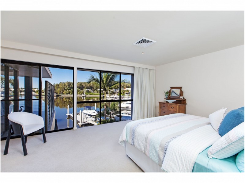 2 Kurrewa Lane, Coomera Waters QLD 4209