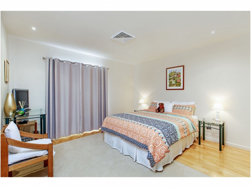 2 Kurrewa Lane, Coomera Waters QLD 4209