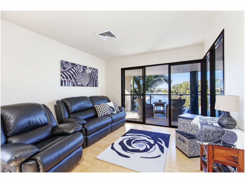 2 Kurrewa Lane, Coomera Waters QLD 4209