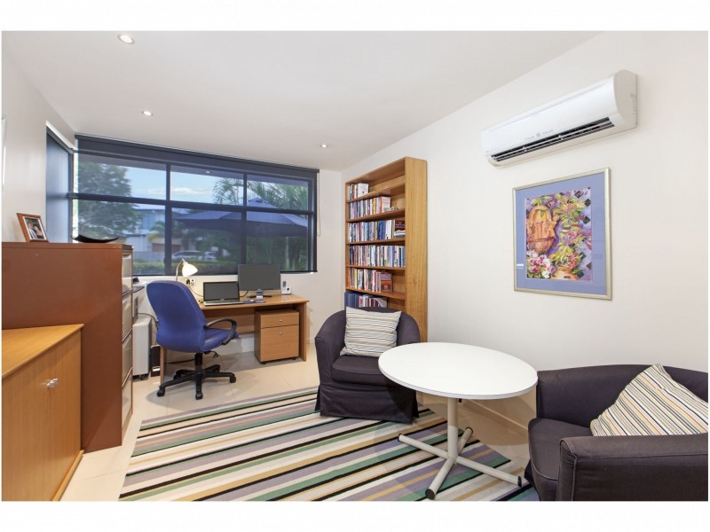 2 Kurrewa Lane, Coomera Waters QLD 4209