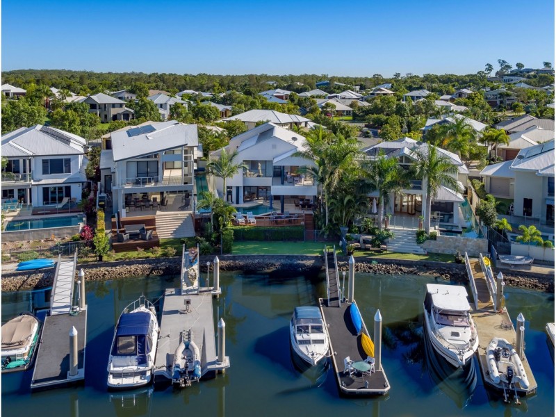 2 Kurrewa Lane, Coomera Waters QLD 4209