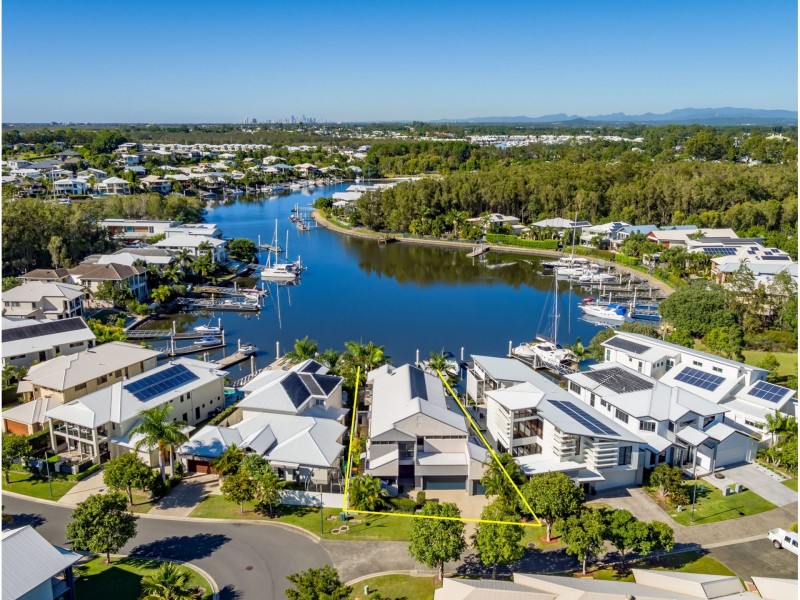 2 Kurrewa Lane, Coomera Waters QLD 4209