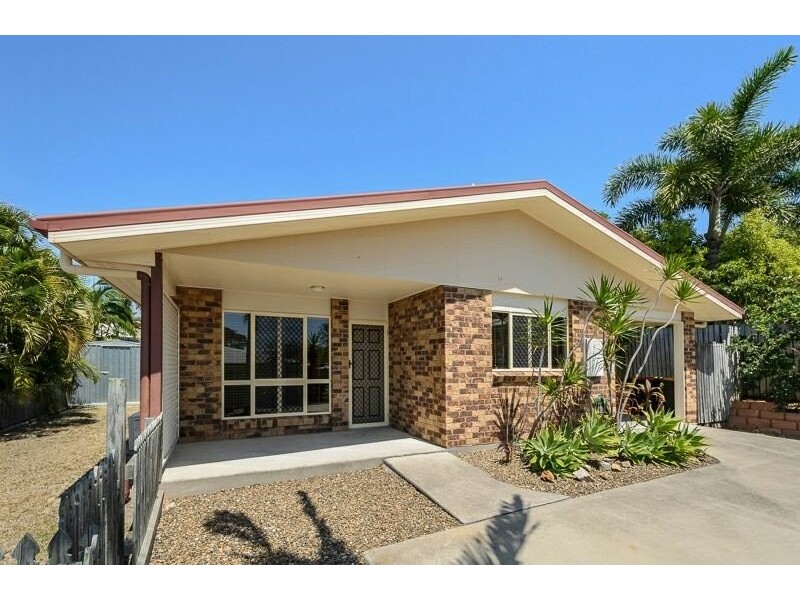 5b Pittsbay cresent, Boyne Island QLD 4680