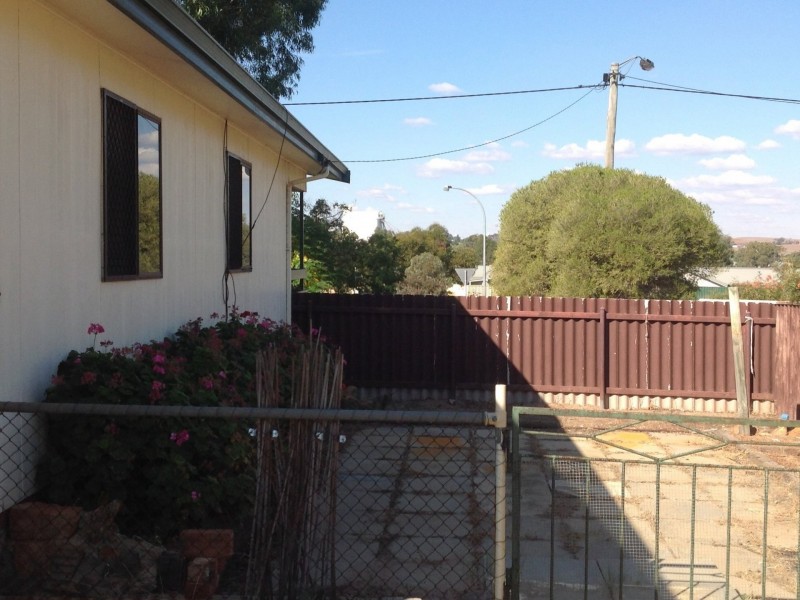 38 Mitchell Avenue, Northam WA 6401