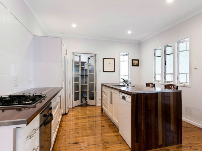 8 Boreen Parade, Boreen Point QLD 4565