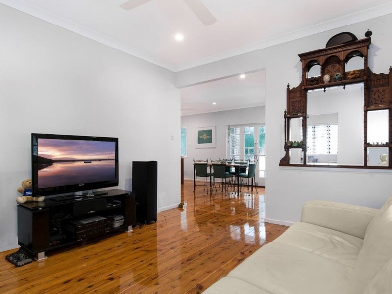 8 Boreen Parade, Boreen Point QLD 4565