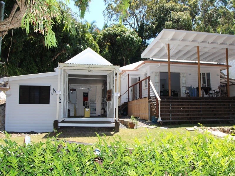8 Boreen Parade, Boreen Point QLD 4565