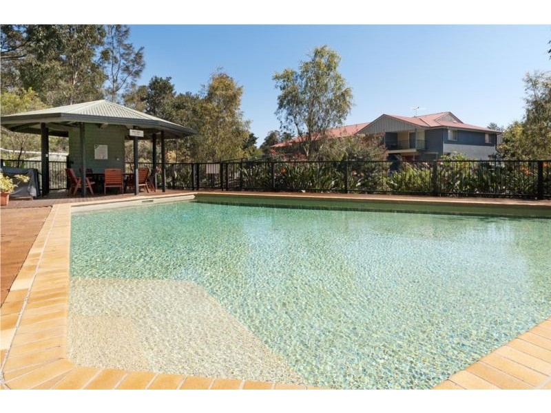 27 215 Creek Road, Mount Gravatt East QLD 4122