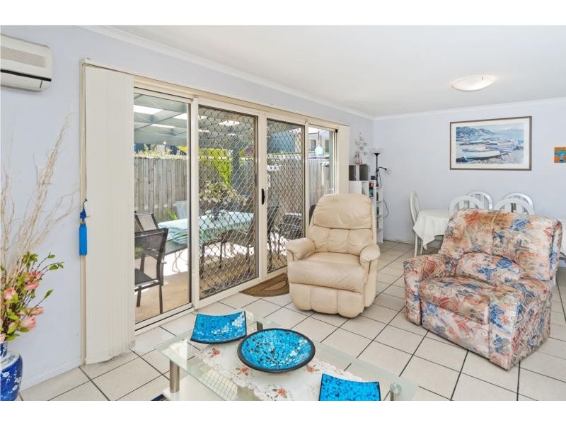 27 215 Creek Road, Mount Gravatt East QLD 4122